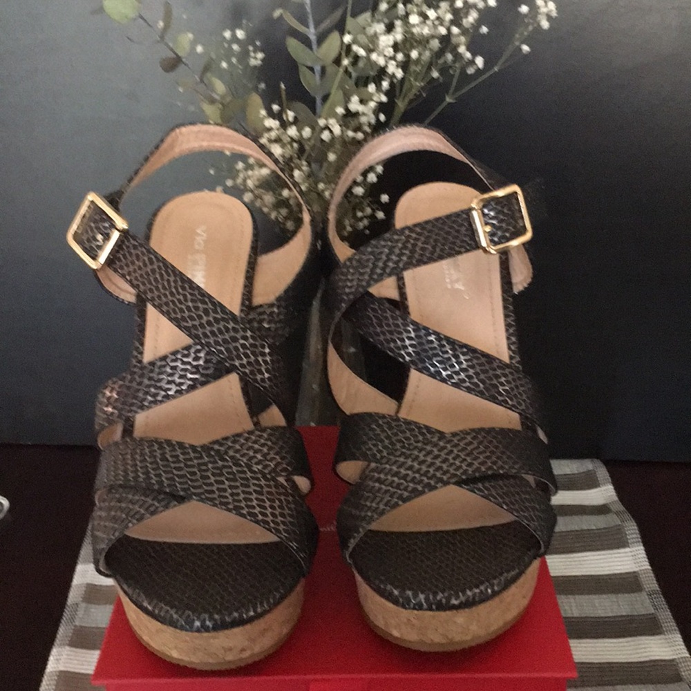 New Via Pinky Shoes / Wedges Snake Skin Design S/8
